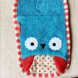 Brand new skip hop wash mitt